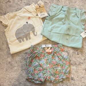 NWT Baby GAP Elephant Print Cream &  Mint green Onsie and Floral Shorts Set